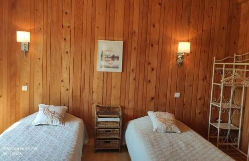 Gîte les 4 saisons - Intérieur bois - Lac de Chalain - Foto 5