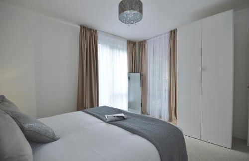 Modern 2 Bedroom Apartment Steps from Vauxhall St - Foto 10