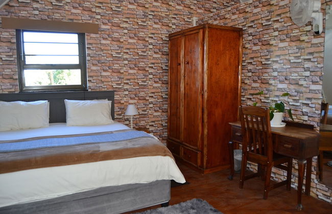 Arch Cabins Self Catering - Photo 5