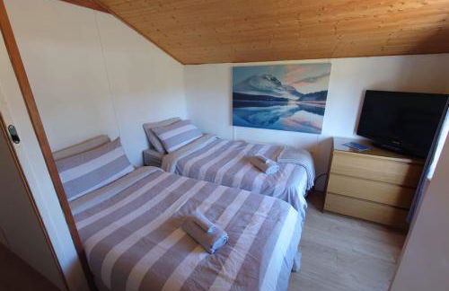 Wildwood Cabin - Sleeps 6 Hot Tub & Parking - Foto 11