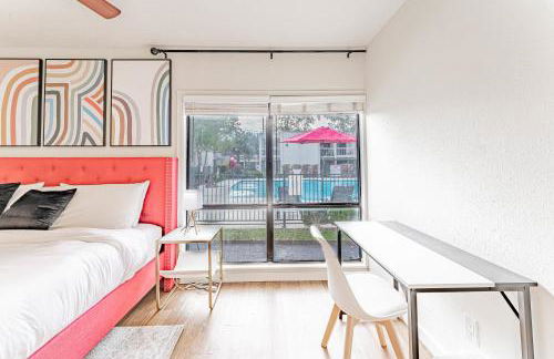 Chic 2BR Near Triangle With King Beds Fast Wifi - Photo 26