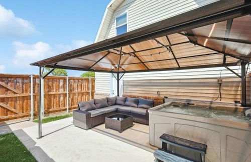 Peaceful 2BR 1BA Holiday Guest House with Hot Tub - Foto 2