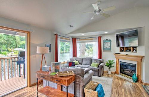 The Peacock House - Waterfront Home with Hot Tub! - Foto 20