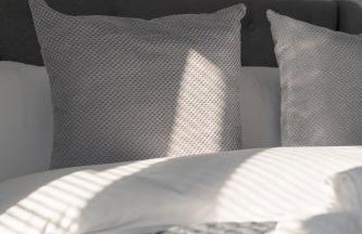 Comfortable 2-Bed Home with Parking & Fast Wi-Fi! - Photo 29