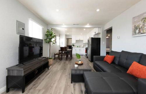 Chic Getaway Cozy Comfortable and Convenient with Two Bedrooms - Foto 37