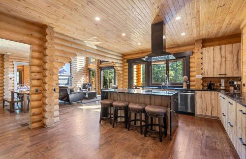 Log House Chalet, Volleyball field, Sauna, Hot Tub - Foto 21