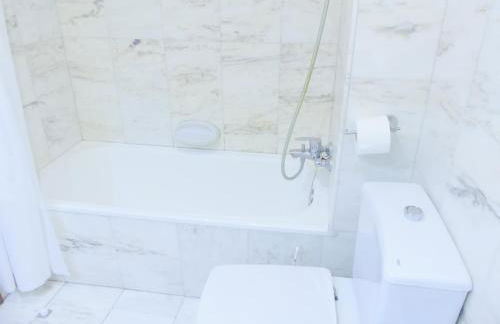 Apartamento luminoso, funcional y amplio en zona hospitalaria - Photo 24