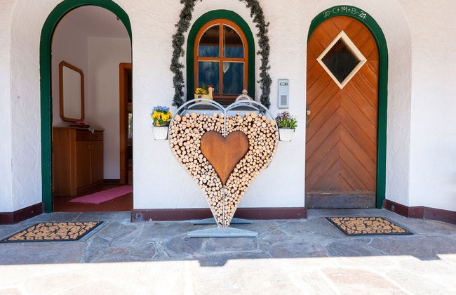 Alluring Apartment in Mayrhofen near Forest - Photo 21