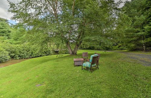 Lil Red Hen Cottage in the Boone Area with Hot Tub - Foto 36