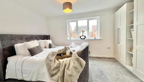 Contemporary 4-Bed home for Contractors & Families - Foto 4