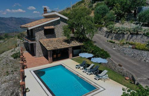 Villa Etna Mare - Pool villa in peaceful location with breathtaking views of the sea, Mt Etna & Taormina - - Photo 41