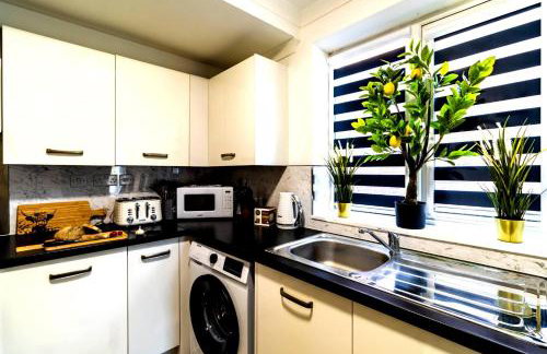 Blue Haven House Sleeps 11 Garden & Parking - Photo 12