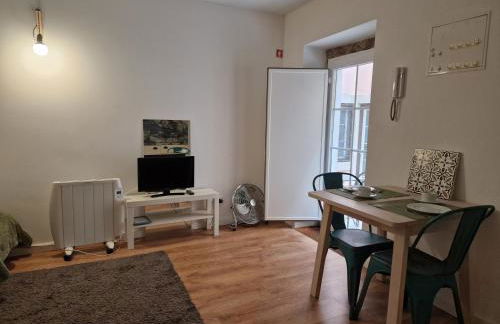 Classic Lisbon Homes: Bright & Central in Belém - Photo 7