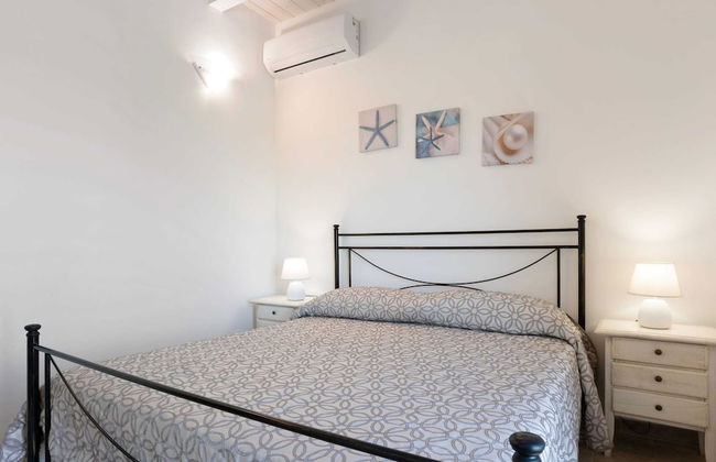 Belvilla by OYO Comfy Villa in Noto With Garden - Photo 6