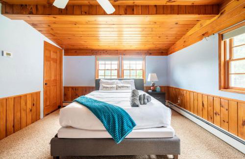 Bethel Woods Retreat - wPool, Hot Tub & Arcade! - Foto 11