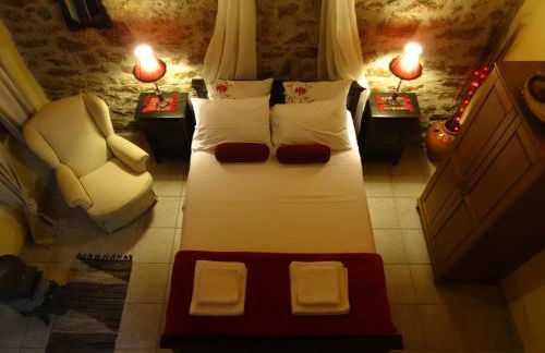 Theopetra Home - Foto 22