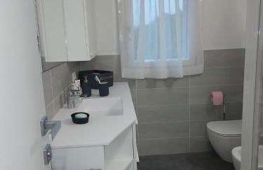 Incantevole appartamento con piscina e vista monti - Foto 22