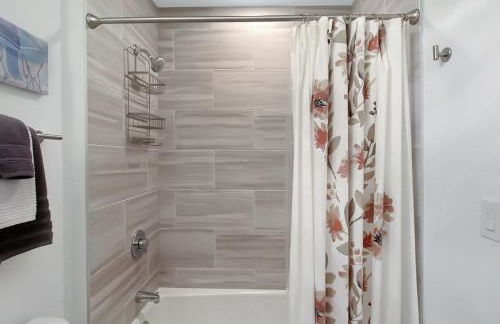 Luxury Condo Living on Sarasota Bay, Minutes From Downtown - Foto 23