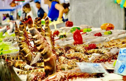 Bright Modern Beachside Apartment with Pool & Seaview - Foto 26