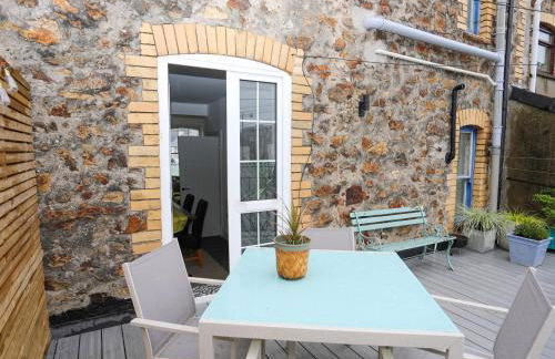 Harbourside Apartment - Photo 3