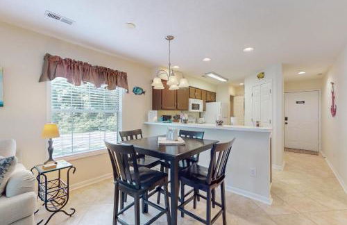 Balcony and Pool Access Longs Cozy Haven - Foto 8