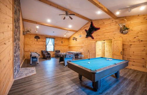 Shady Point Retreat with Hot Tub and Pickleball! - Foto 19