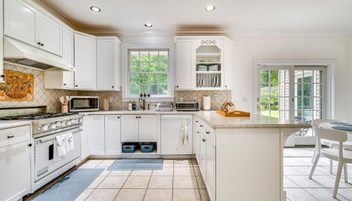 Serene Hudson Valley Escape with Pool and Grill - Foto 2