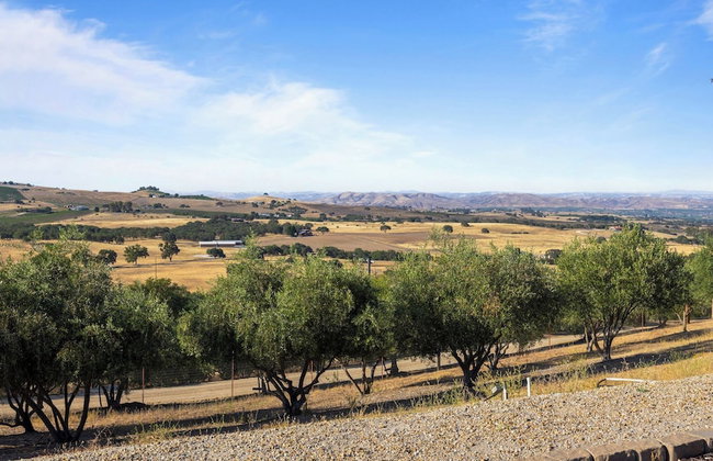 4.5 Acre Secluded Ranch w Panoramic Views • Fire Pit Olive Ranch by AvantStay - Foto 129