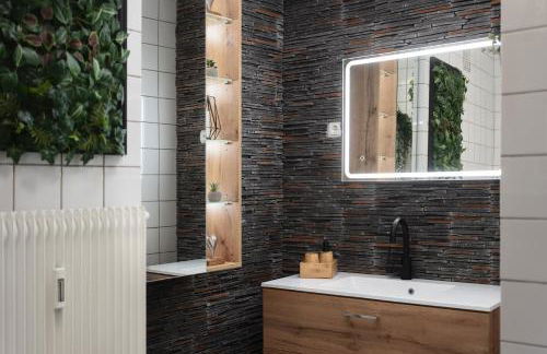 1-4 Gäste Wohnung W-Lan, Netflix, Amazon, Parken, Arbeitsplatz, 24h Check in ,Vollausgestattet Küche, Handtücher Seife u,v,m für Geschäftsreisende, Paare, Familien , - Foto 14