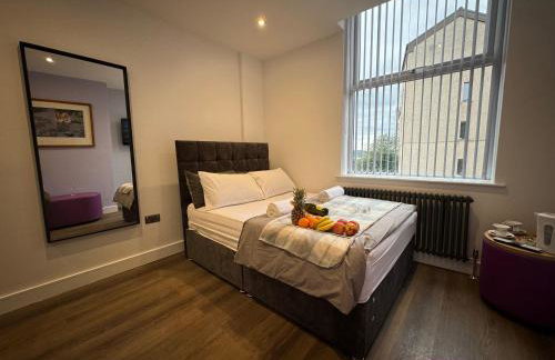 Luxury 6-Bed House - 6 En Suite- Jaquzzi Baths - Private Parking - Suitable for contractors - Foto 61