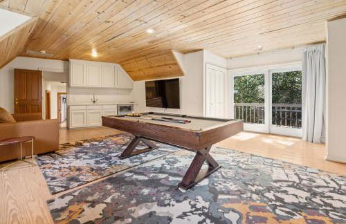 Stunning Waterfront Mansion with Pool and Hottub - Foto 7