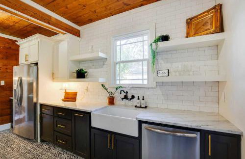 Walk to Dtwn Tyler Tudor with Backyard - Foto 12