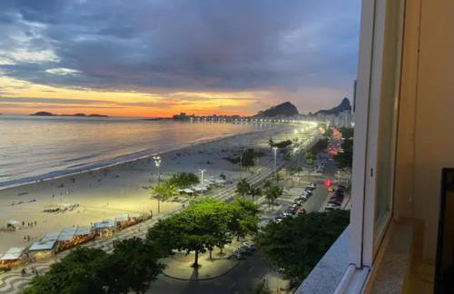 Apto. Leme 10º andar frente para o mar (vista espetacular) - Photo 40