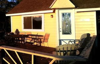 Charming Camping Cabin on the Shores of Great Sacandaga Lake in Northville, New York - Foto 1