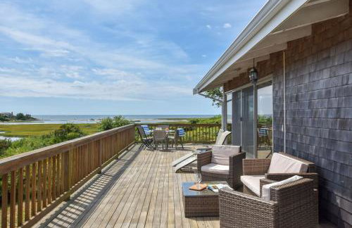 16612 - Stunning Home with Wraparound Deck Views of Bucks Creek and Nantucket Sound - Foto 4