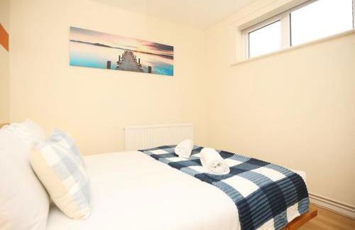 Redland Park By N And N Stays Ltd, Perfect for Contractors & Workers, Close to local amenities and work sites in Bath, Free Parking - Photo 16