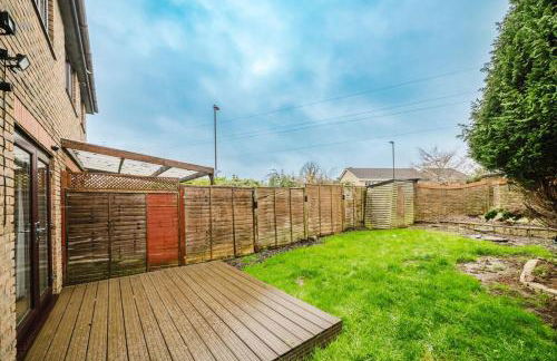 Fowler House 2 Bedroom ,Free WIFI, Parking, Crawley, Close to Gatwick Airport, Contractor friendly, business travellers - Foto 19