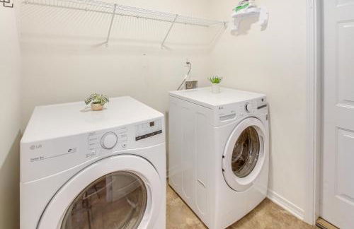 3 Mi to Escambia Bay Home with Deck and Private Yard! - Foto 22