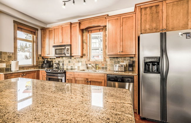 Southpoint 25 Two Bdrm Ski In Out HotTub - Photo 10