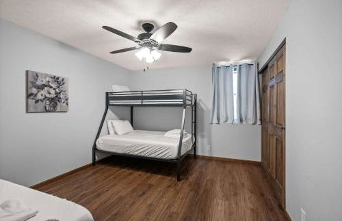 Legacy Farm Retreat Cozy Stay - Photo 29