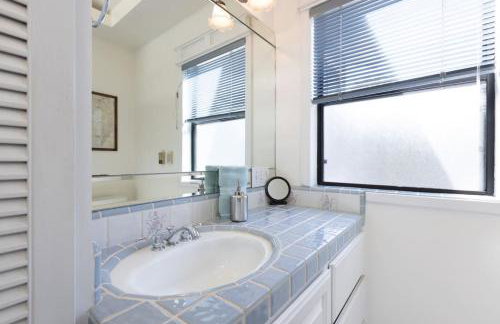 Quaint and Charming 4BR Tranquil Palo Alto Retreat - Photo 39