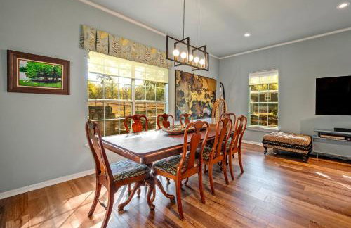 Entire Home! Fantastic Kitchen! 3 Full Baths - Foto 9