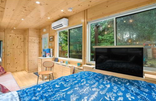 Serene Blue Ridge Mountain Stay in Luxe Tiny Home - Foto 33