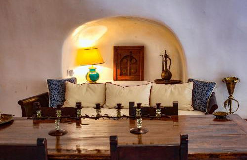 Heliophos Boutique Caves - Photo 4