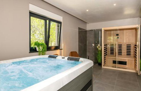 Amazing Home In Labin With Sauna - Photo 3