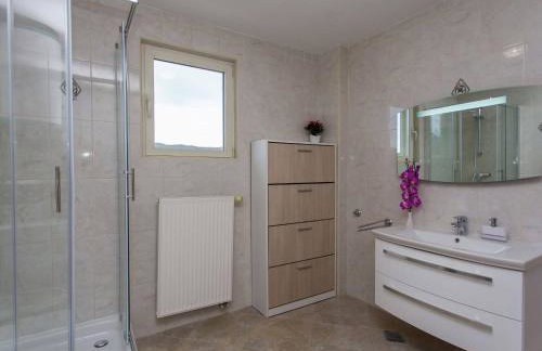 MY DALMATIA - Sport and Spa villa Neoric with private heated pool and tennis court - Foto 35