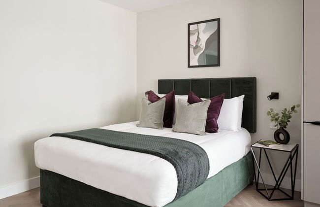 Commercial Road Serviced Apartments - London City East - Photo 2