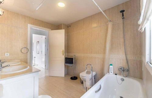 49-Exclusive Villa With Private Pool & Breathtaking Views in Mijas! - Photo 41