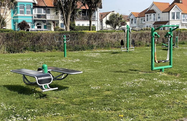 Worthing Beach 180 - 2 bed Seafront With Parking - Foto 17