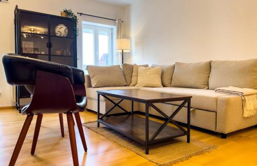 KUELhome - STYLISCHE ZENTRALE WOHNUNG MIT KÜCHE UND PARKPLATZ IN SEITENSTRAẞE - Foto 5